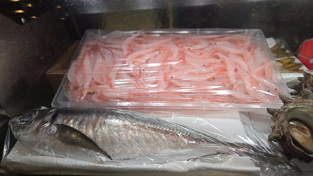 本日入荷の白えびです。
